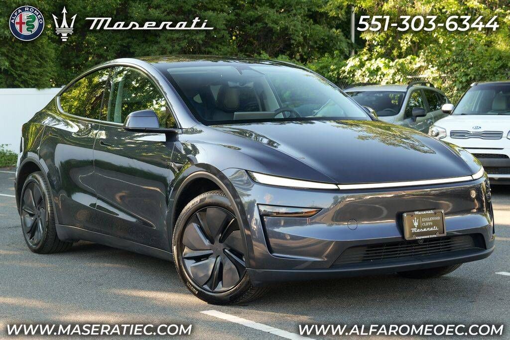 2026 TESLA Model Y