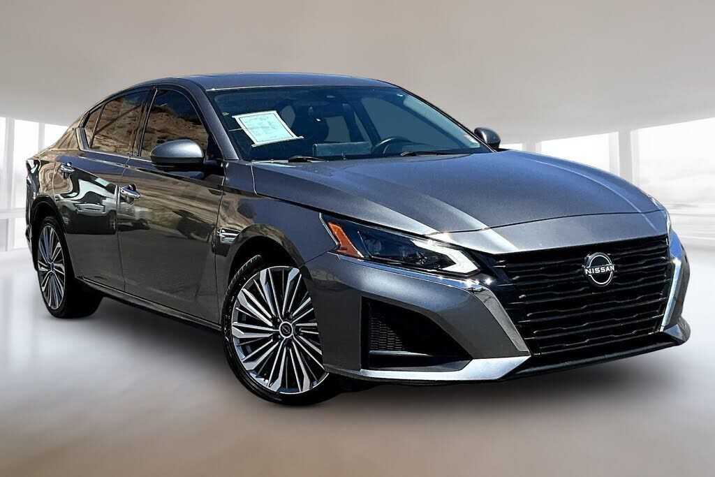 2023 NISSAN Altima