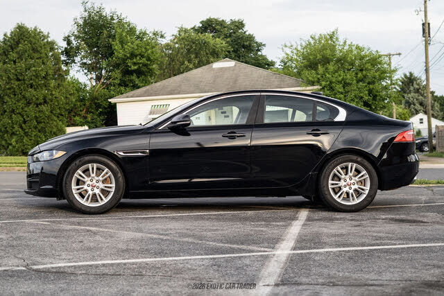 2018 JAGUAR XE