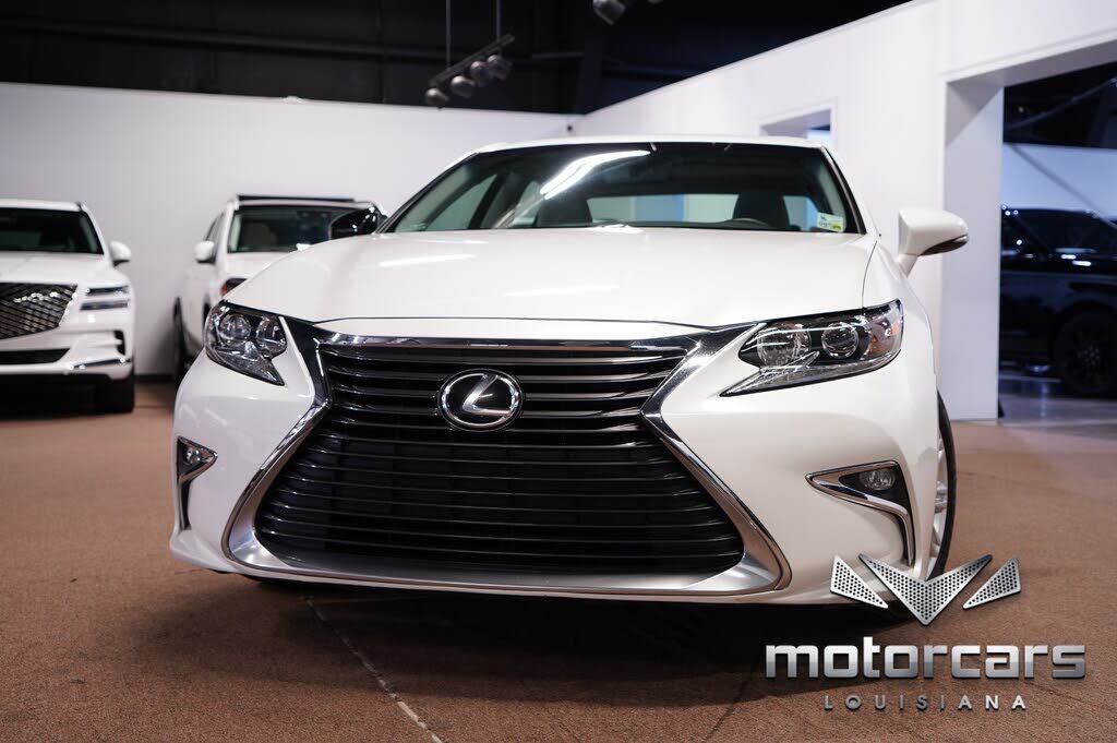 2016 LEXUS ES