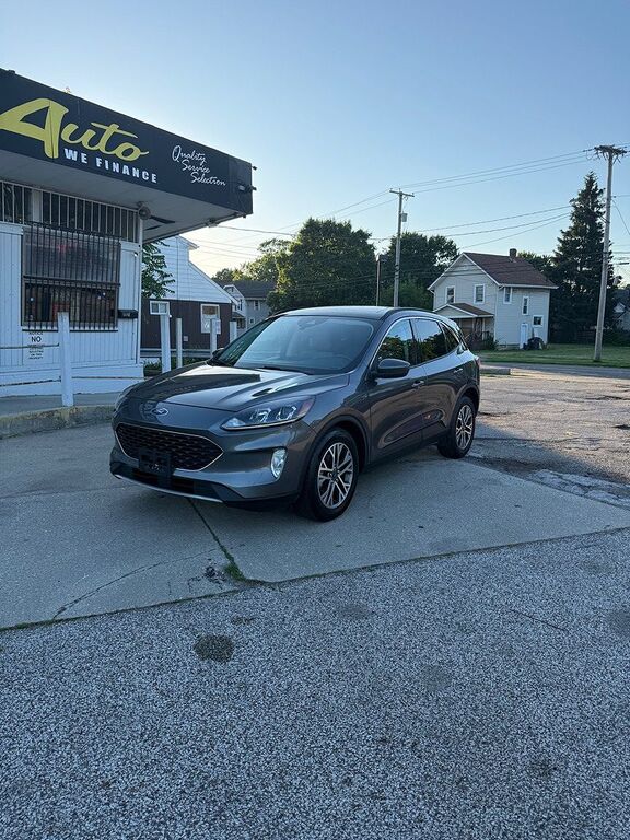 2021 FORD Escape