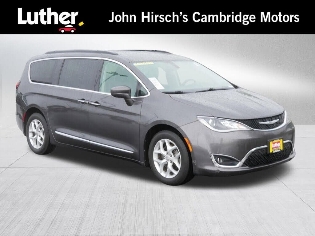 2017 CHRYSLER Pacifica