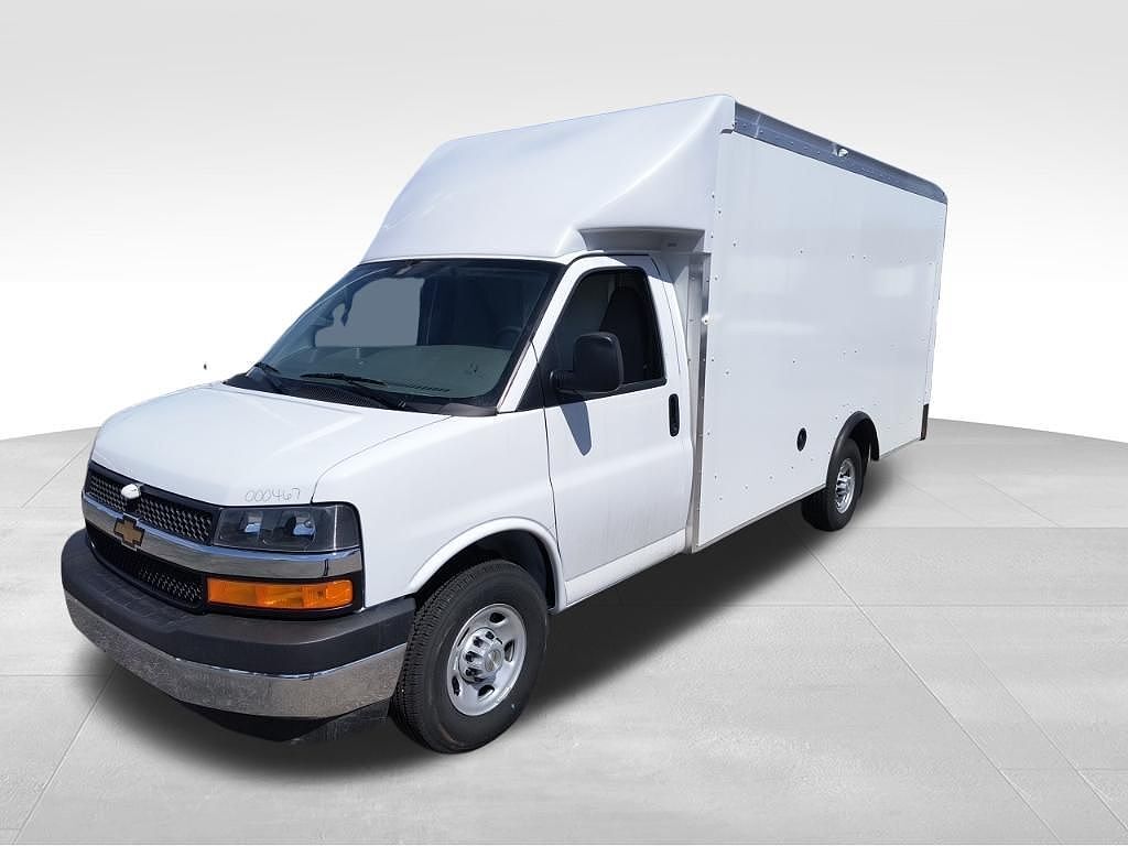 2026 CHEVROLET Express
