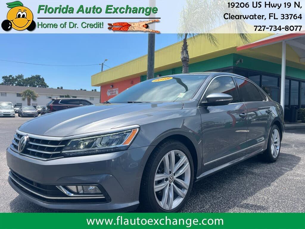 2018 VOLKSWAGEN Passat