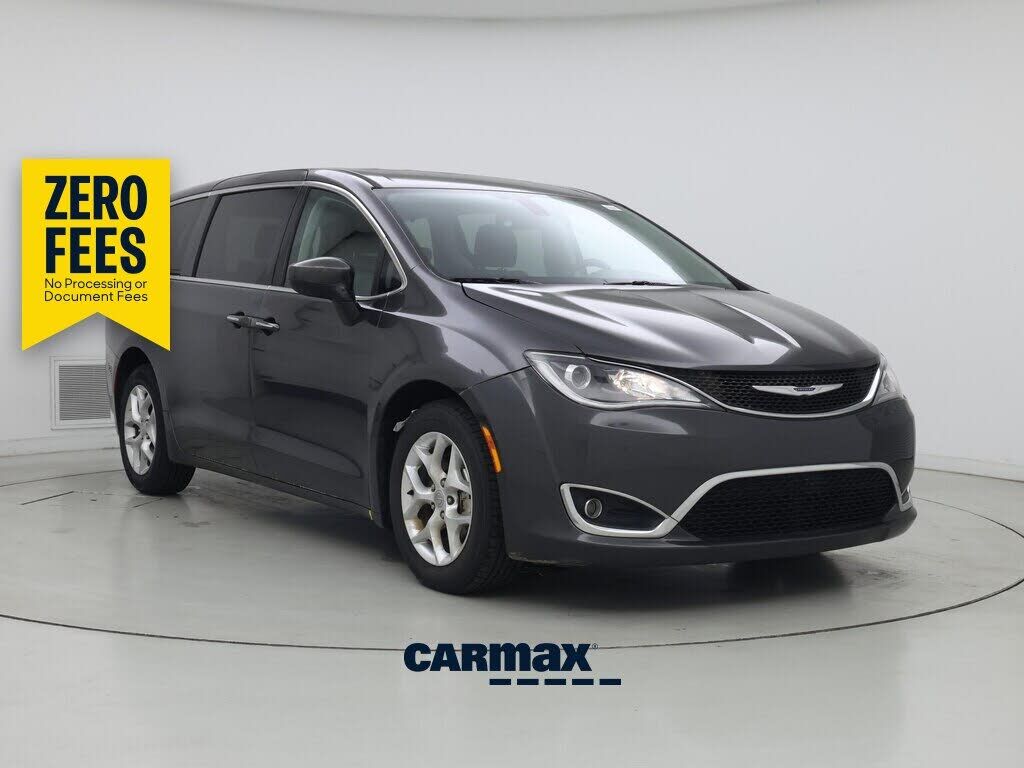 2017 CHRYSLER Pacifica