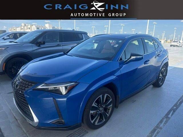 2025 LEXUS UX