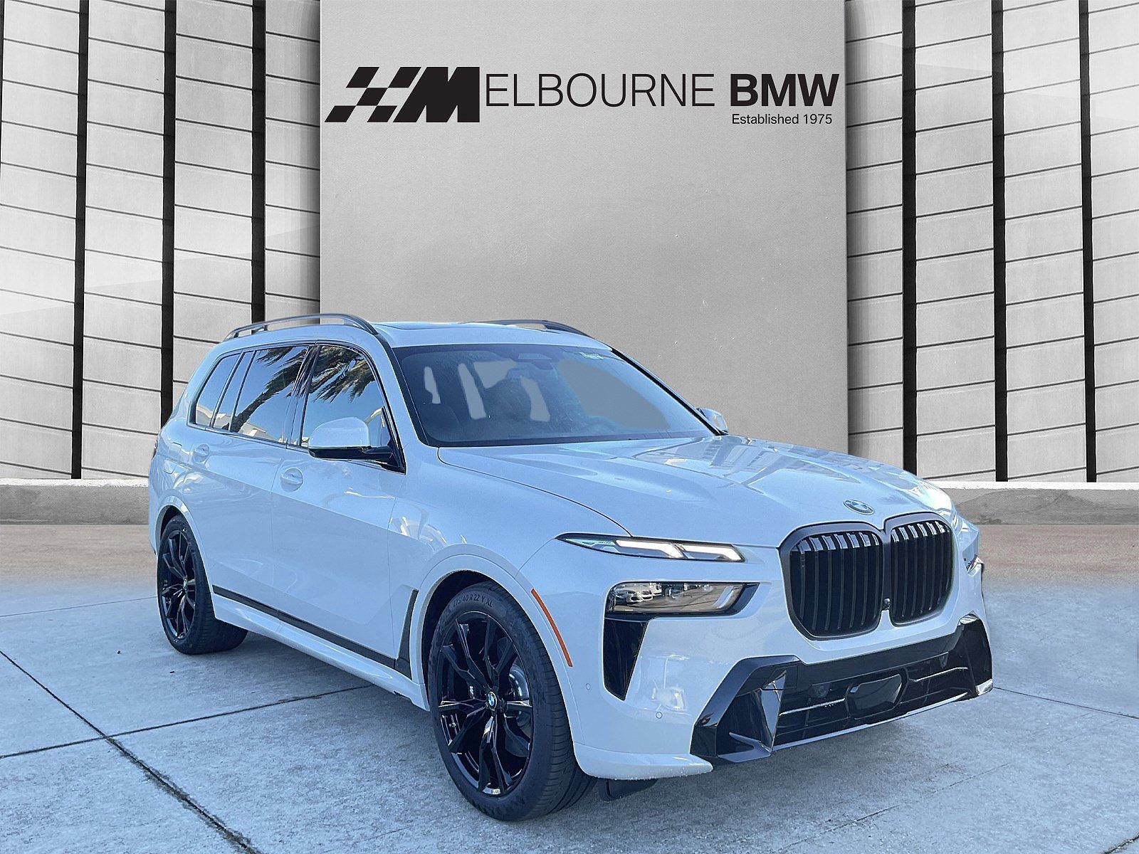 2027 BMW X7