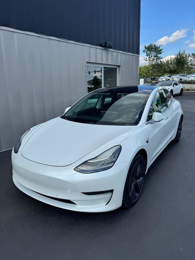 2018 TESLA Model 3
