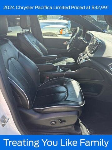 2024 CHRYSLER Pacifica