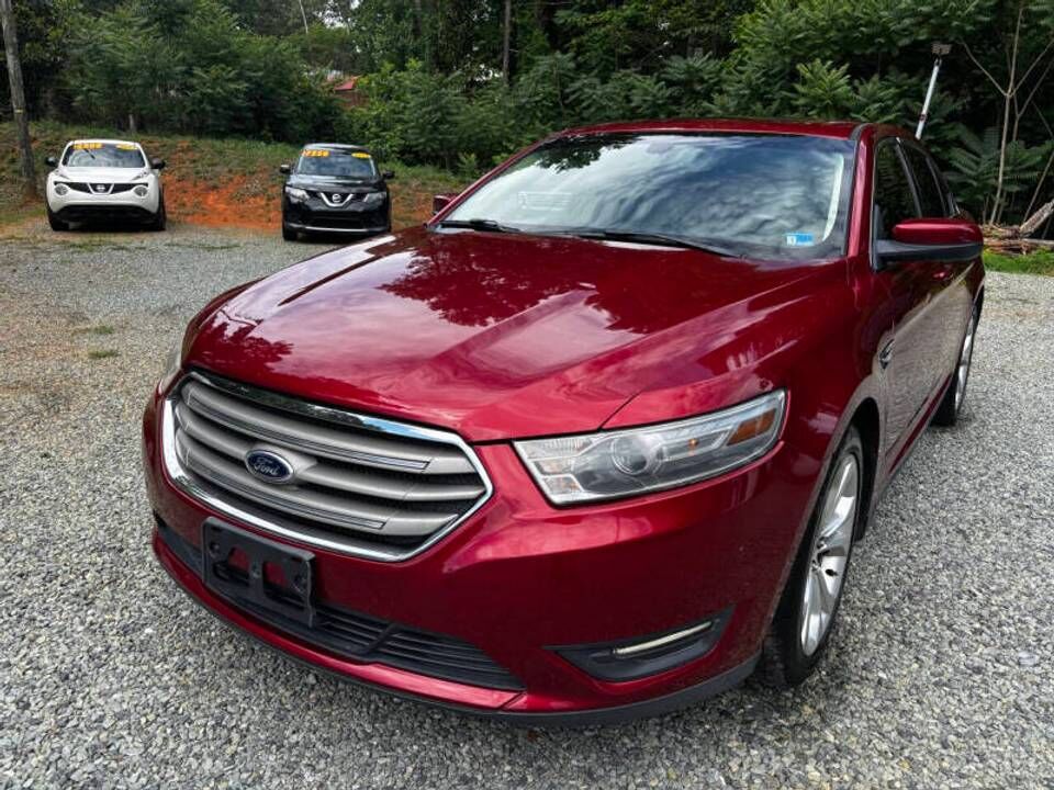 2013 FORD Taurus