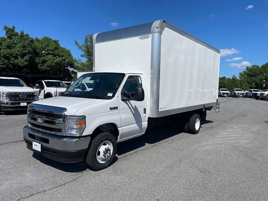 2027 FORD E-450