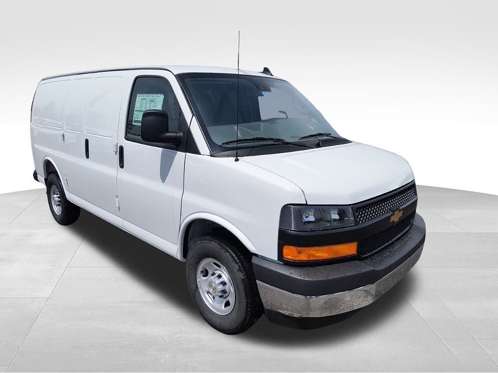2025 CHEVROLET Express