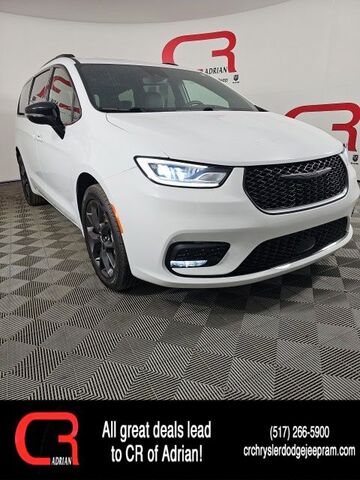 2023 CHRYSLER Pacifica