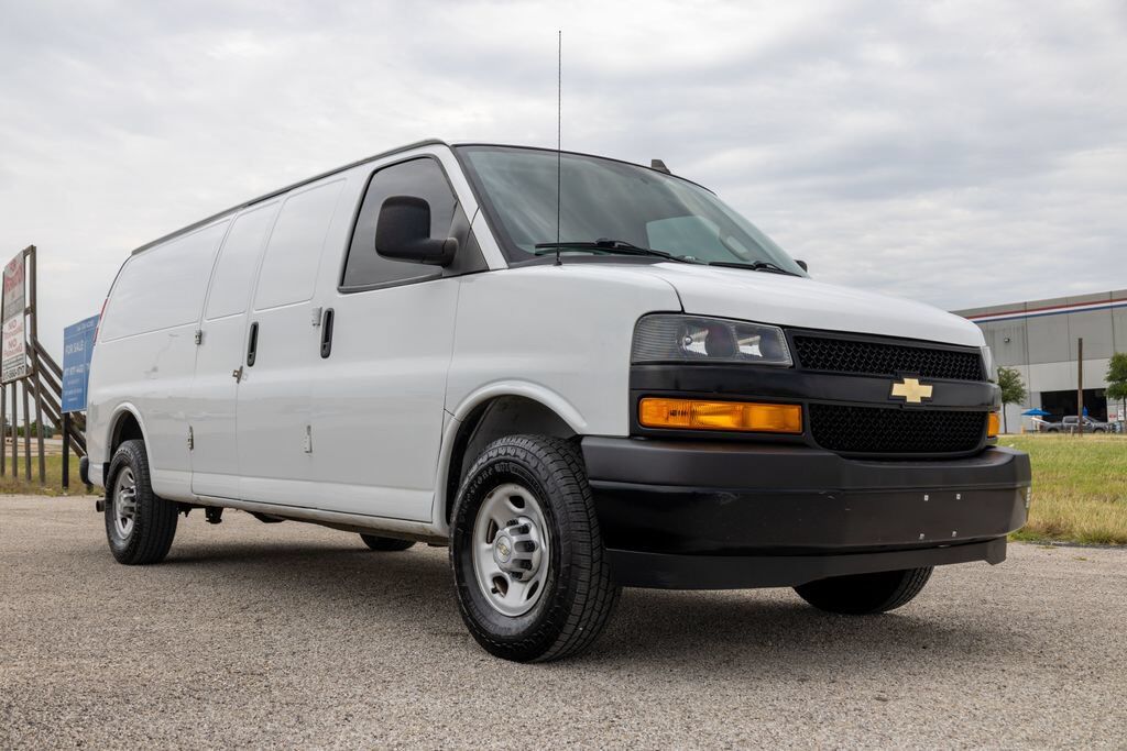 2020 CHEVROLET Express