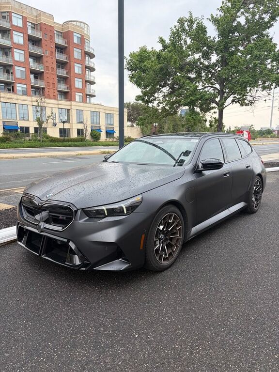 2025 BMW M5