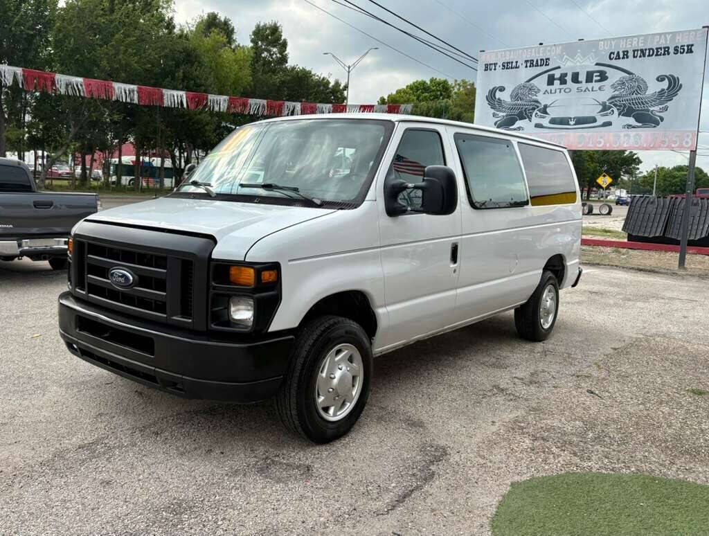 2011 FORD E-150