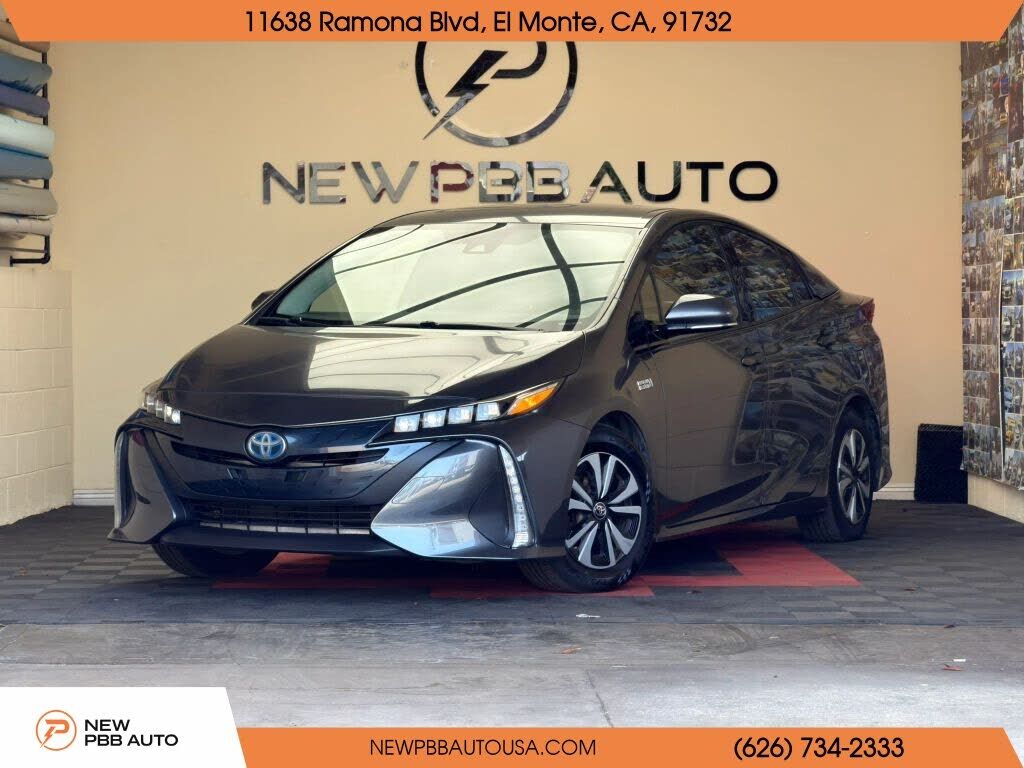 2018 TOYOTA Prius