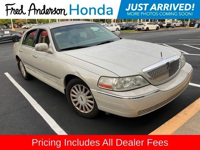 2005 LINCOLN Town Car