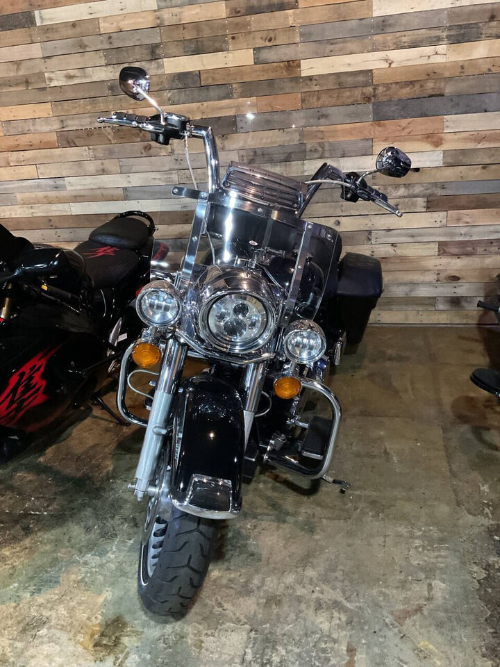2012 HARLEY DAVIDSON Road King 103