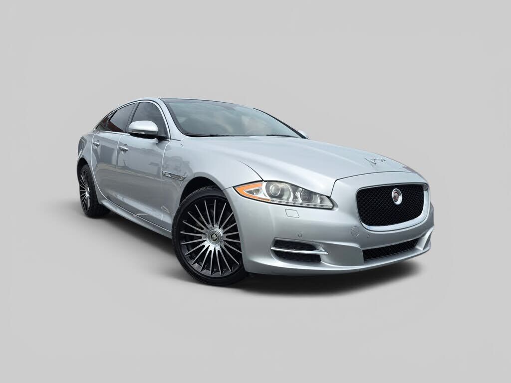2015 JAGUAR XJ