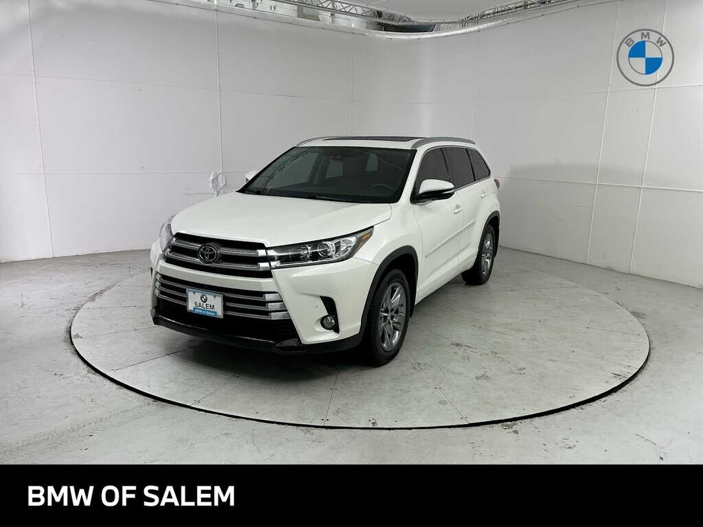 2017 TOYOTA Highlander