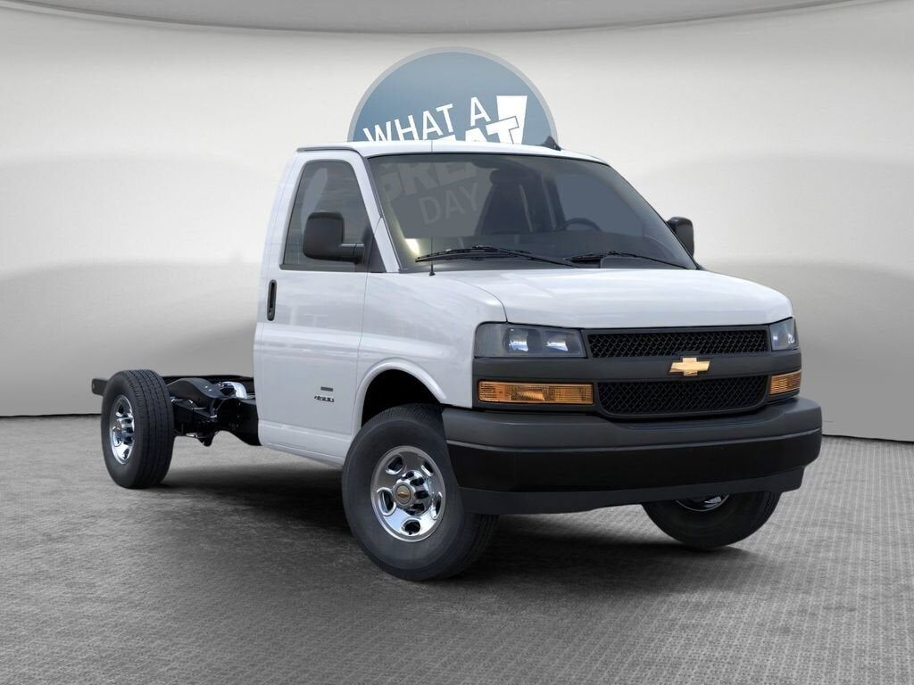 2025 CHEVROLET Express