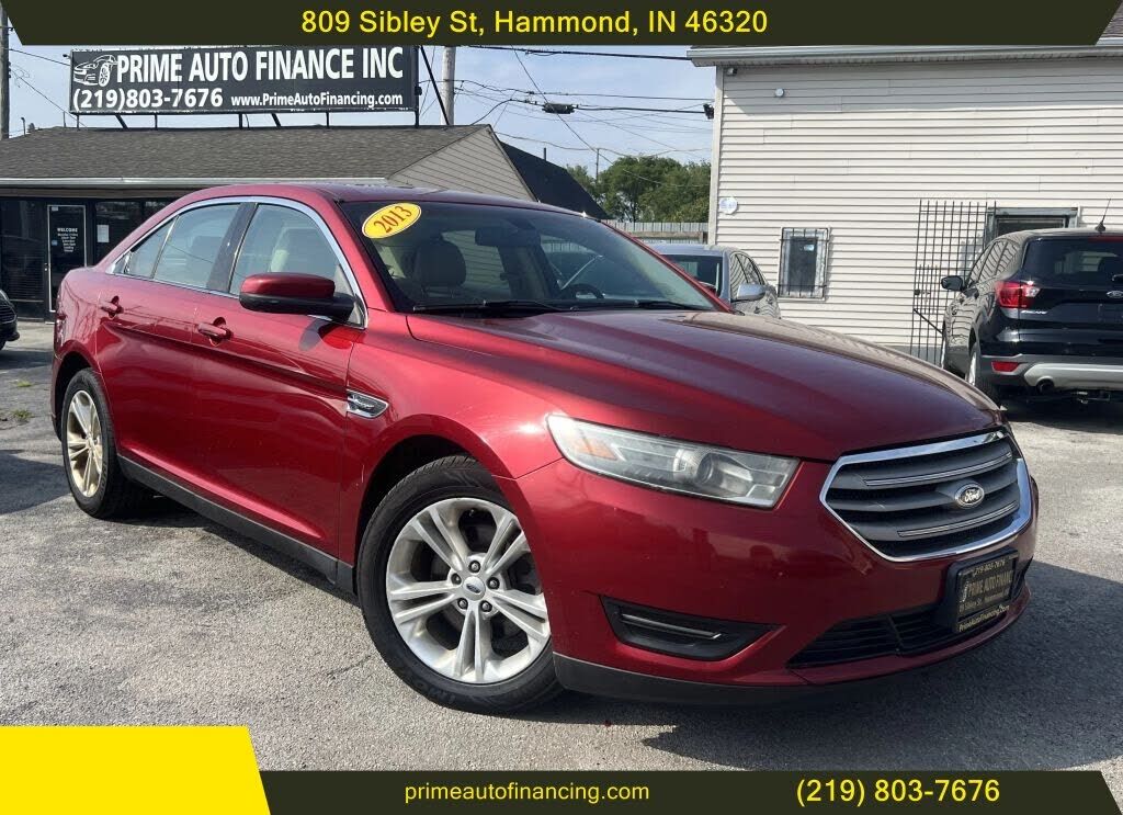 2013 FORD Taurus