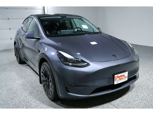 2023 TESLA Model Y