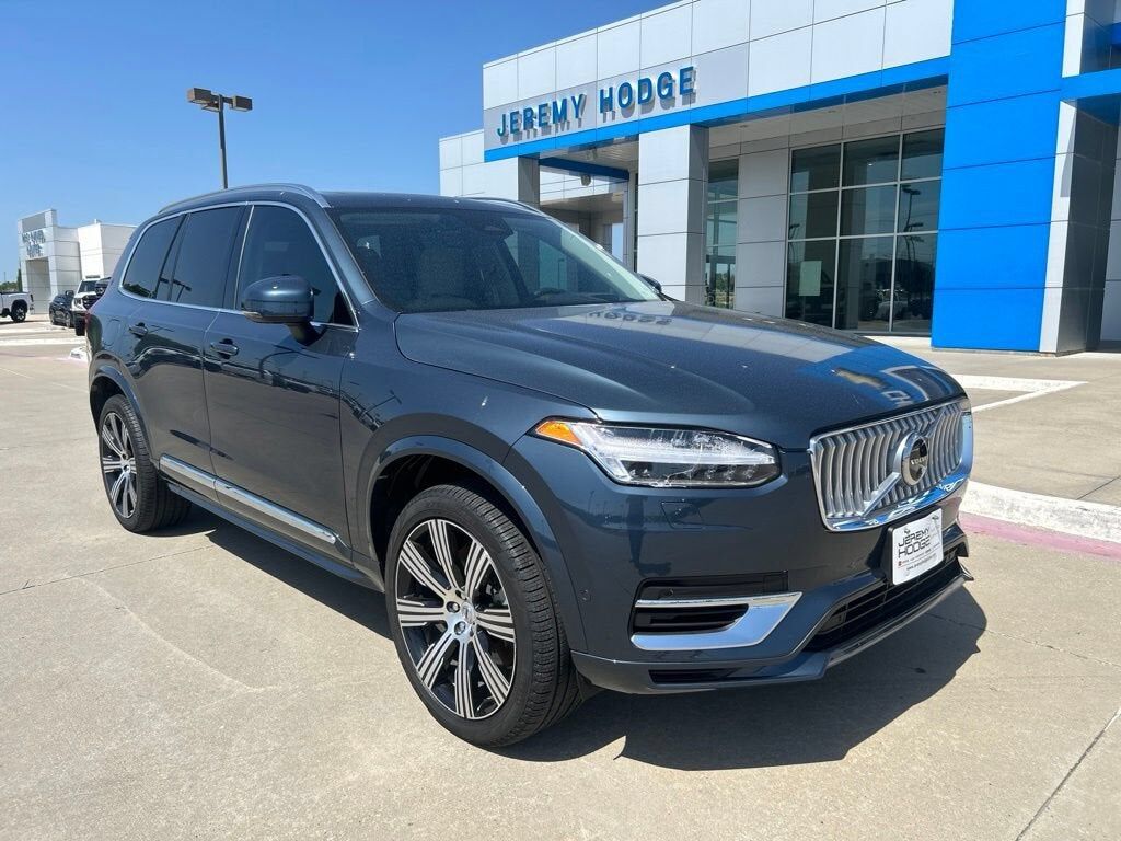 2025 VOLVO XC90
