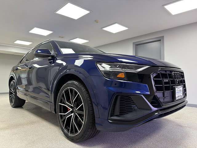 2021 AUDI Q8