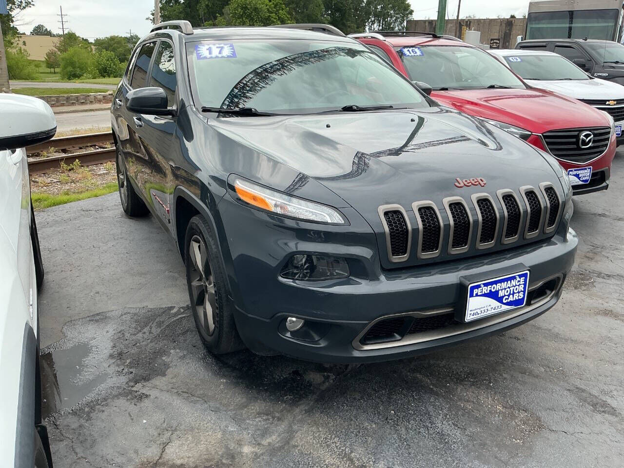 2017 JEEP Cherokee
