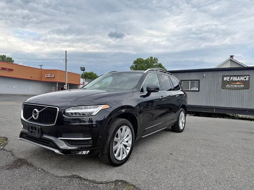 2017 VOLVO XC90