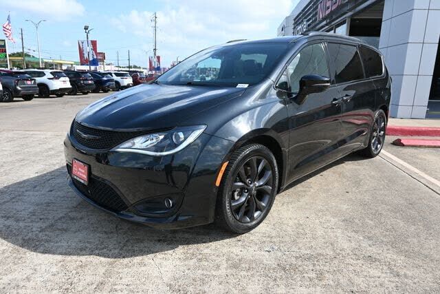 2019 CHRYSLER Pacifica