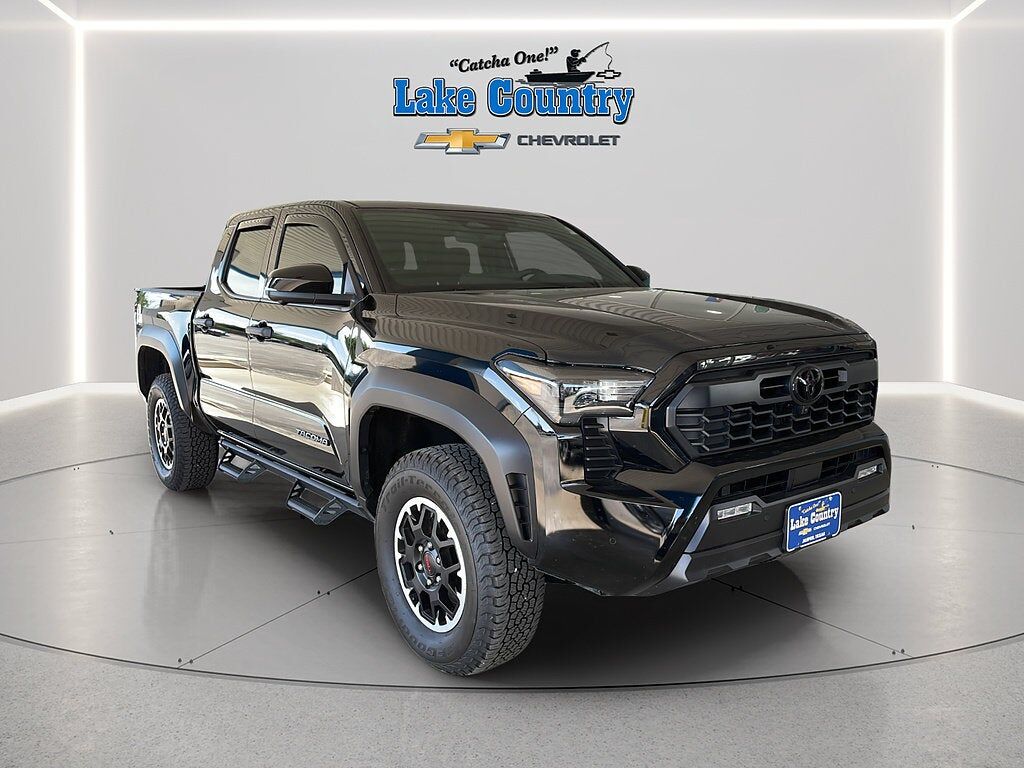 2025 TOYOTA Tacoma