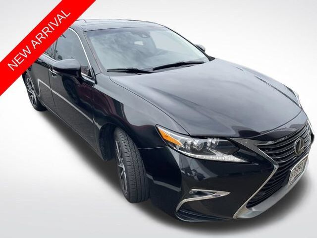 2016 LEXUS ES