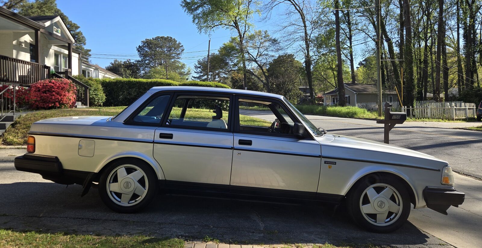 Volvo 240 Series