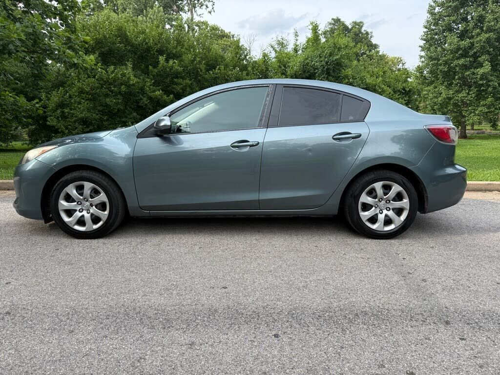 2013 MAZDA Mazda3