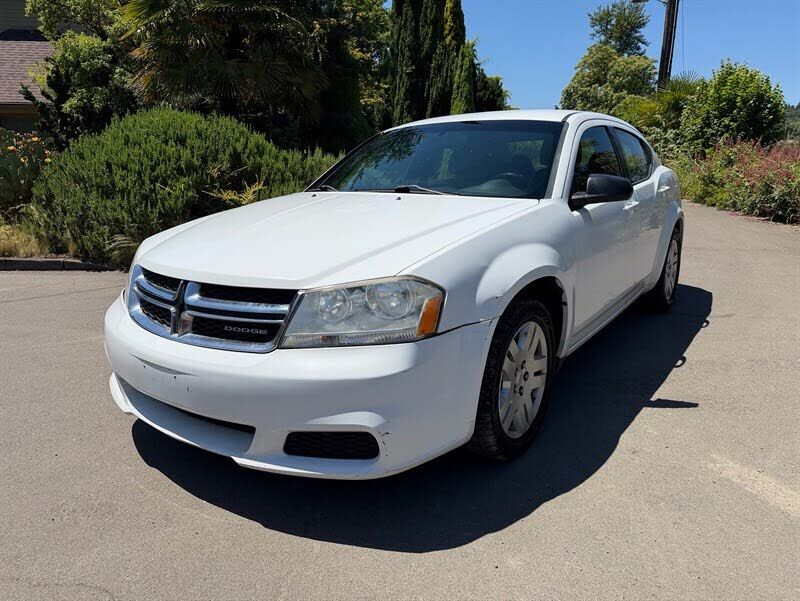 2011 DODGE Avenger
