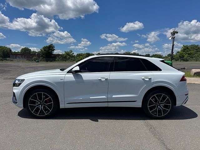 2023 Audi Q8