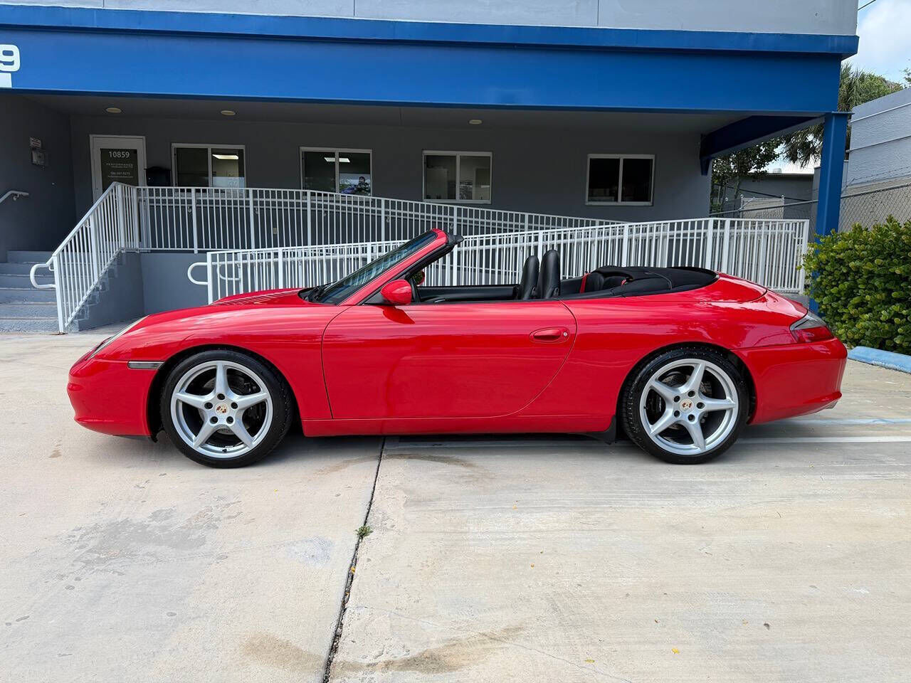 2002 PORSCHE 911