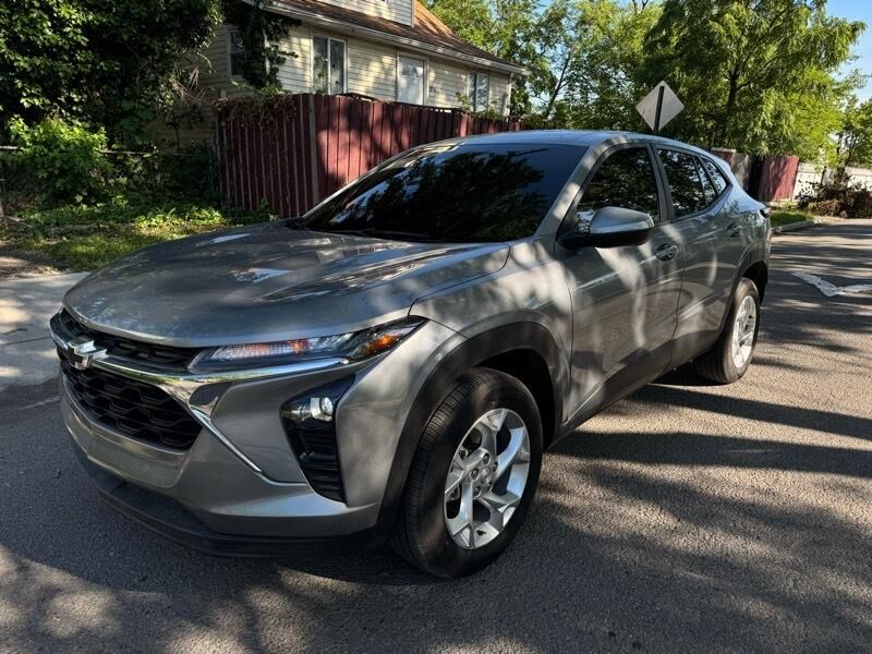 2025 CHEVROLET Trax