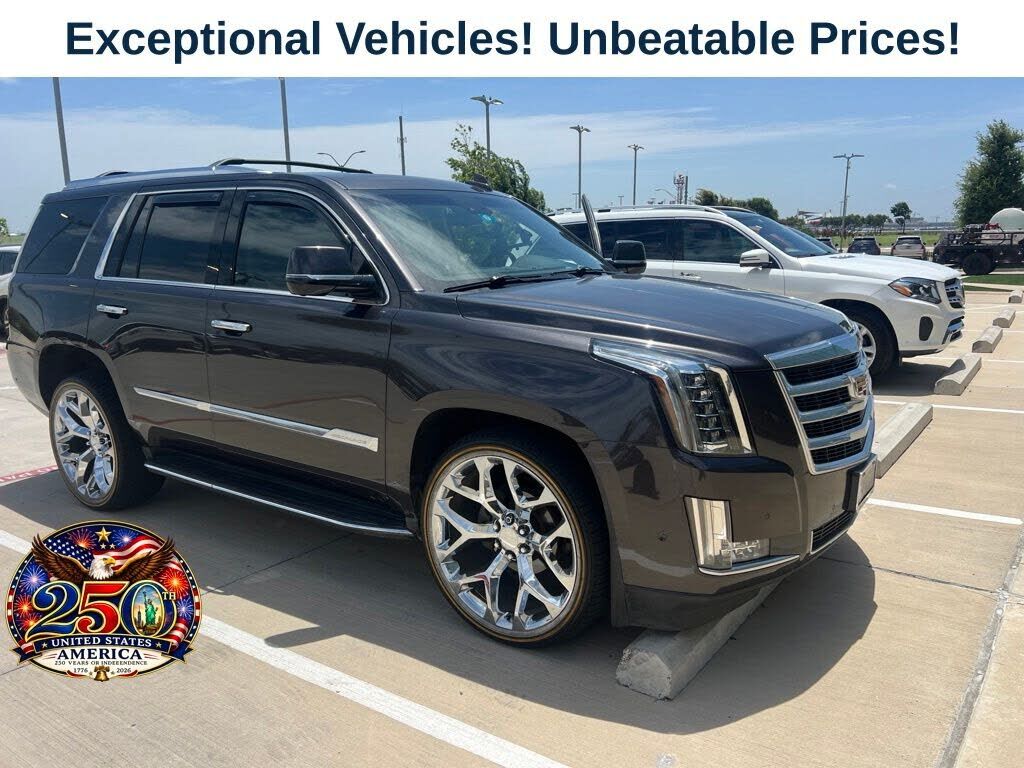 2017 CADILLAC Escalade