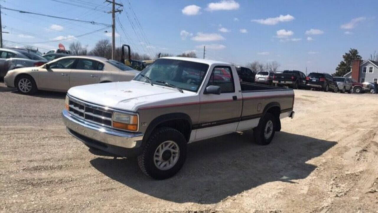 1993 DODGE Dakota