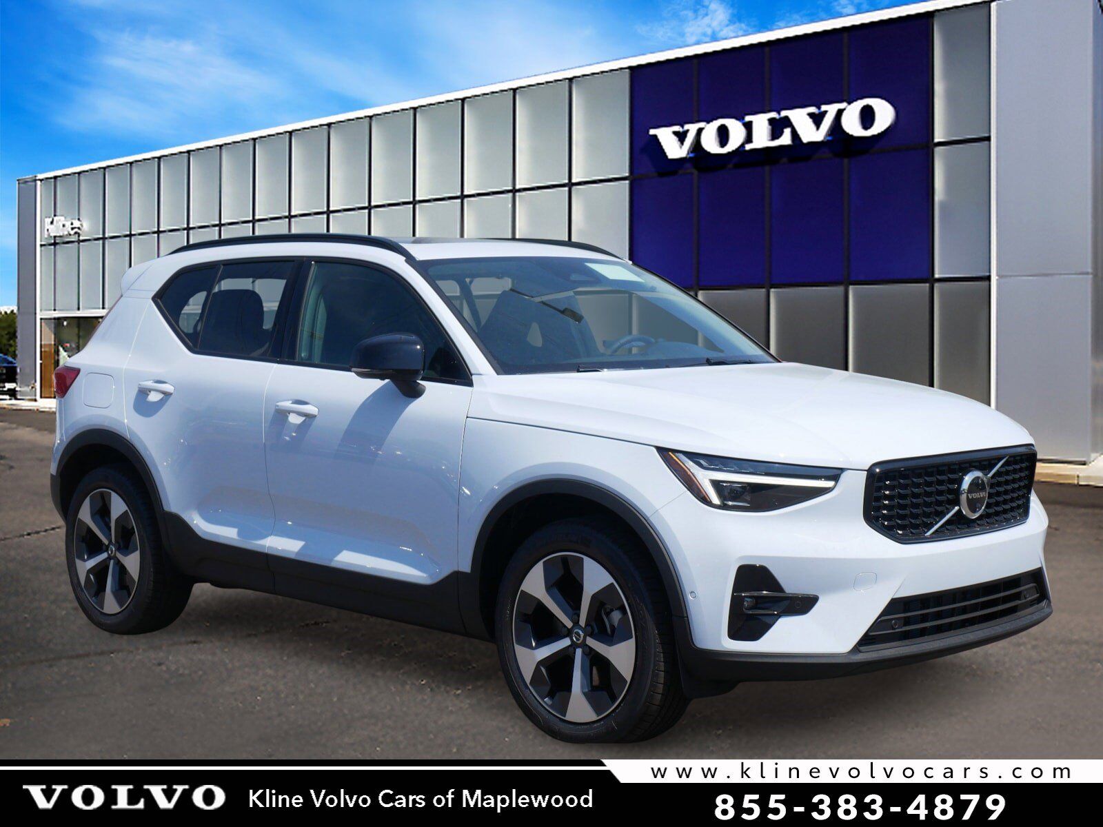 2026 VOLVO XC40