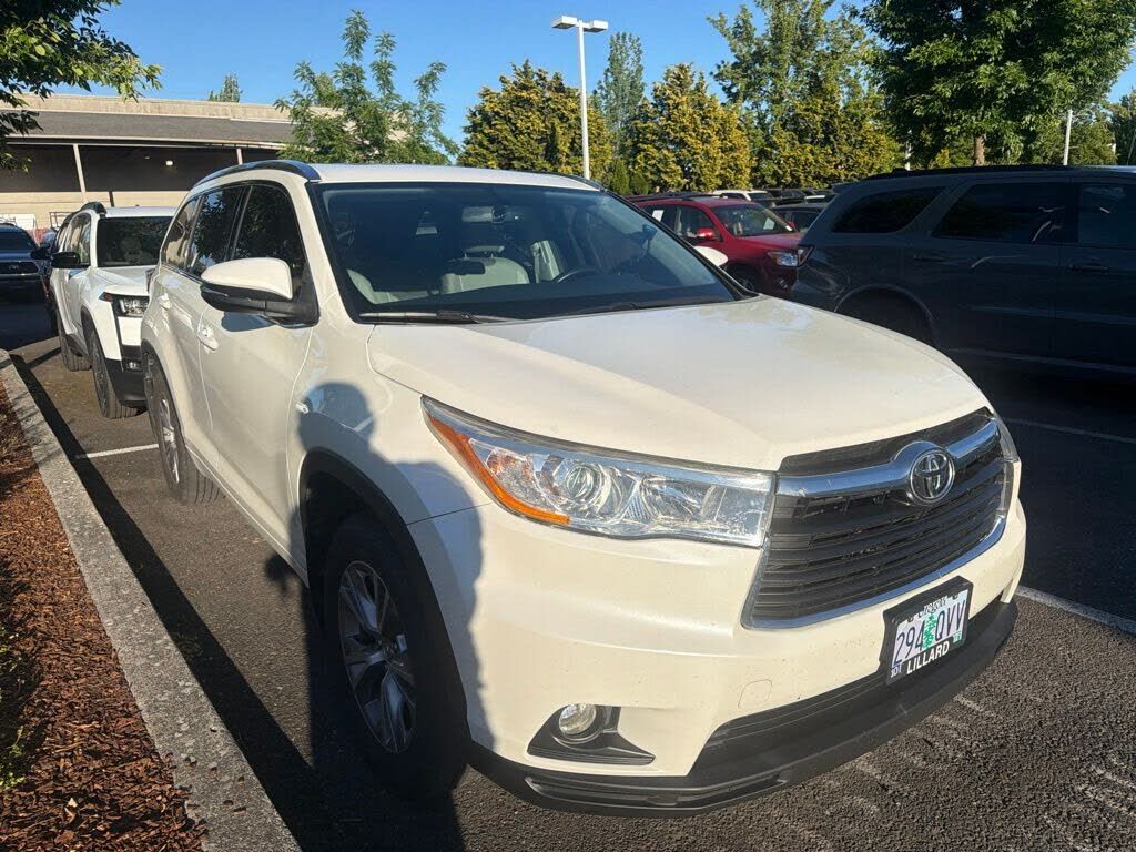 2015 TOYOTA Highlander