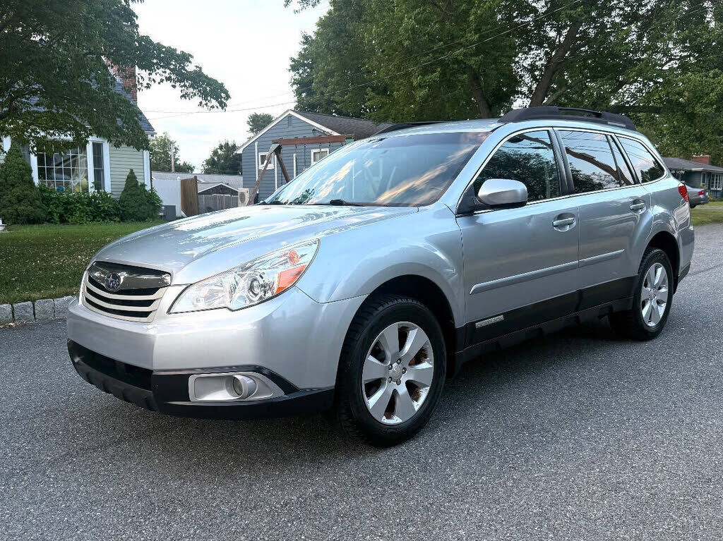 2012 SUBARU Outback