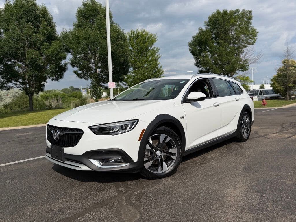 2018 BUICK Regal TourX