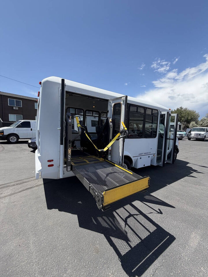 2007 FORD E-350