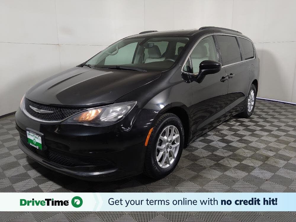 2021 CHRYSLER Voyager