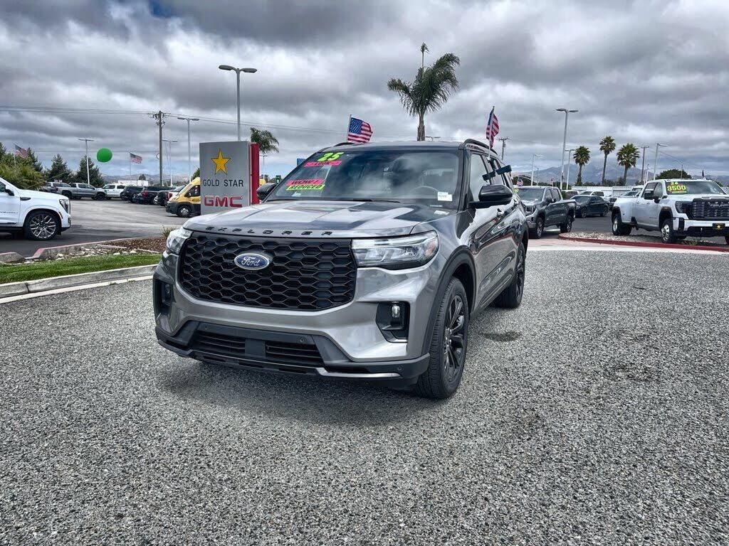 2025 FORD Explorer